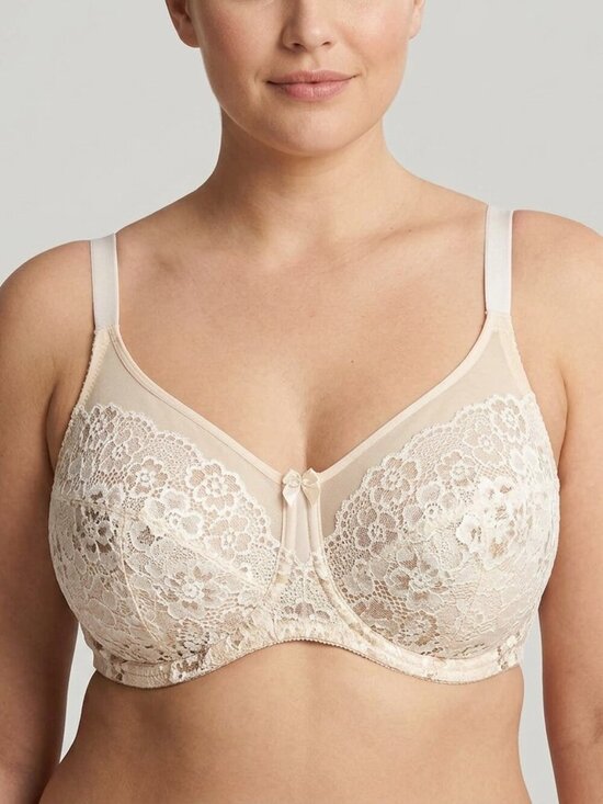Wonderbra Other - ⭐️ 5 for 20$! ⭐️ WonderBra Cream Lace Bra